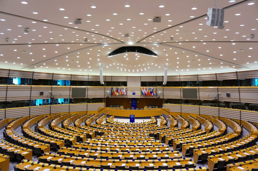 EU 議会選挙 - 大敗を喫したドイツの二大政党