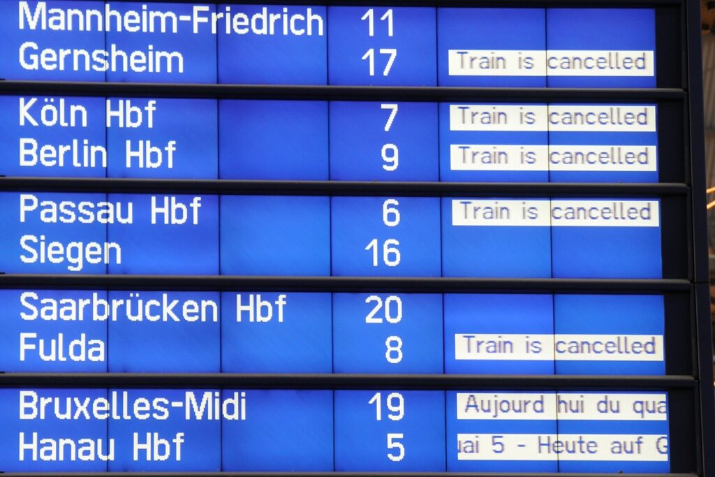 4週間で三度目のドイツ鉄道スト DAXもご機嫌斜め