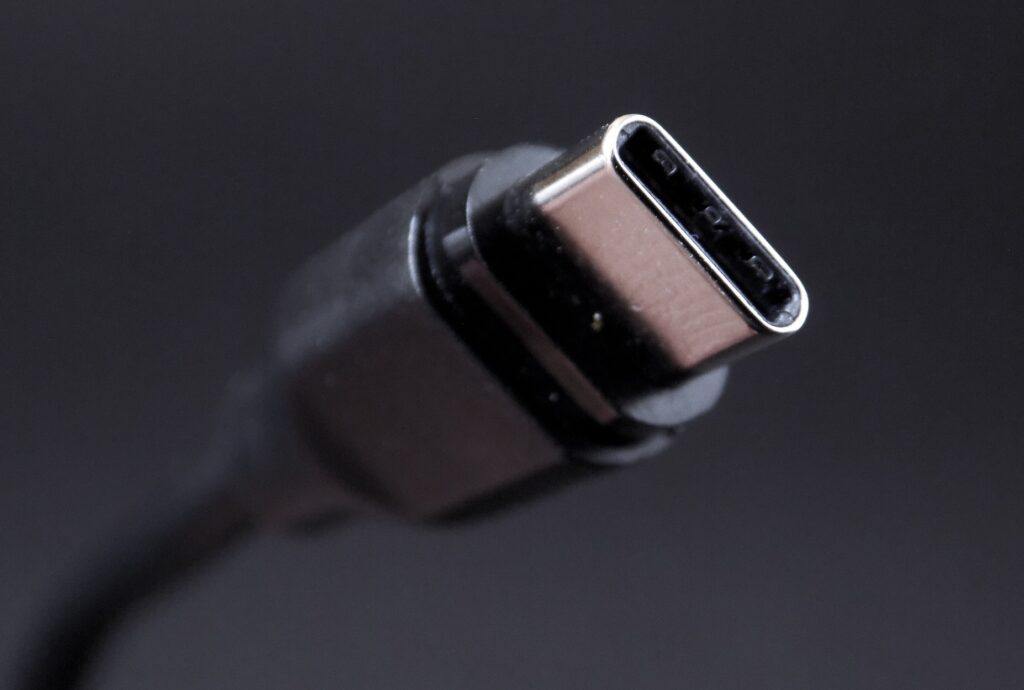 Thunderbolt コントローラーに問題？解決策はコレ！
